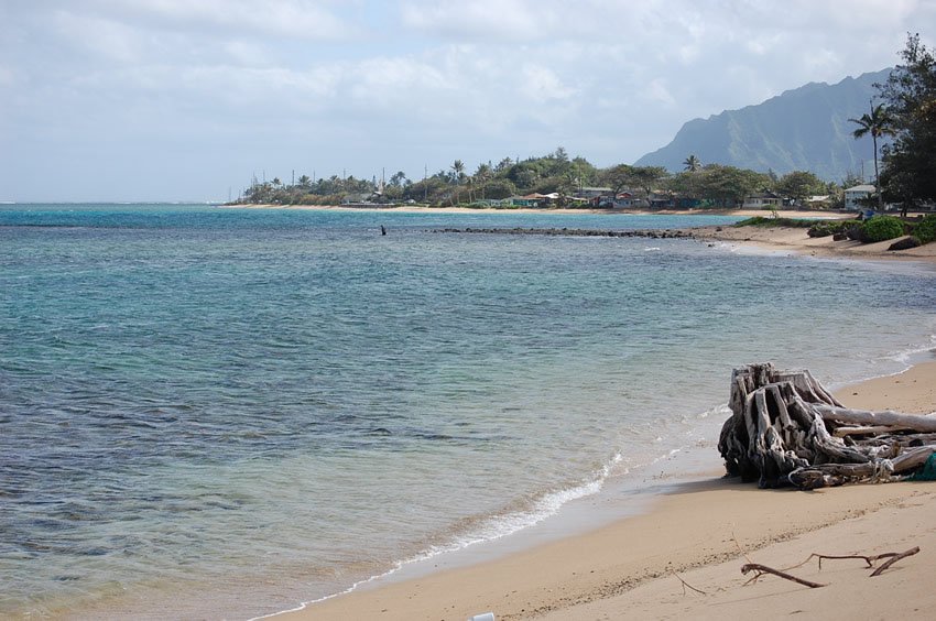 Looking towards Ko'olau Mountain Range