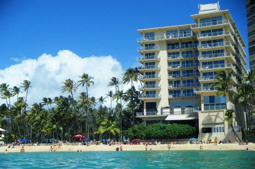 Kaimana Beach Hotel