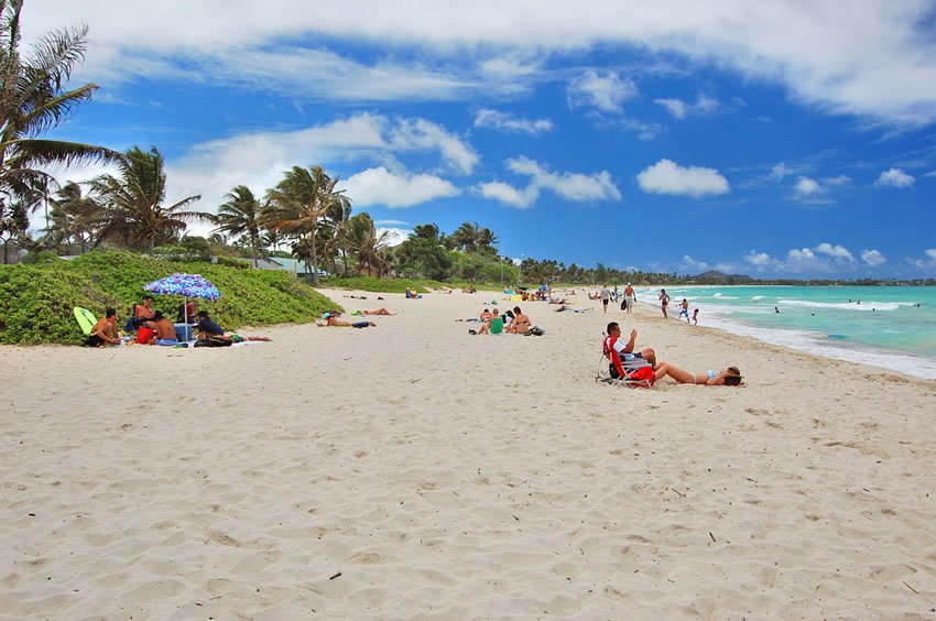 Good swimming beach on Oahu