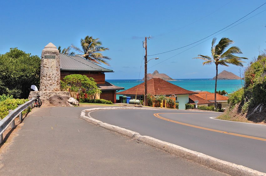 Entrance to the community of Lanikai