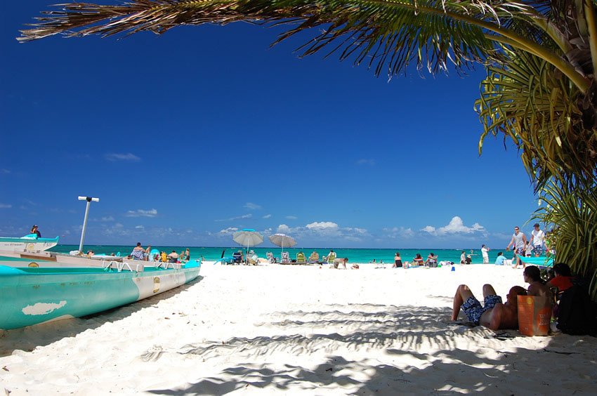 White sand beach on Oahu