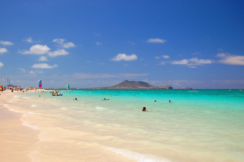 Popular east shore Oahu beach