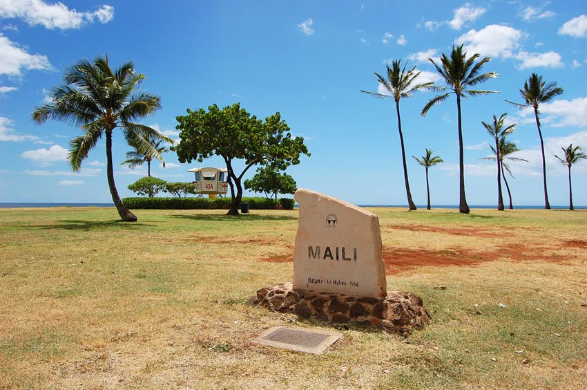 Maili Beach Park