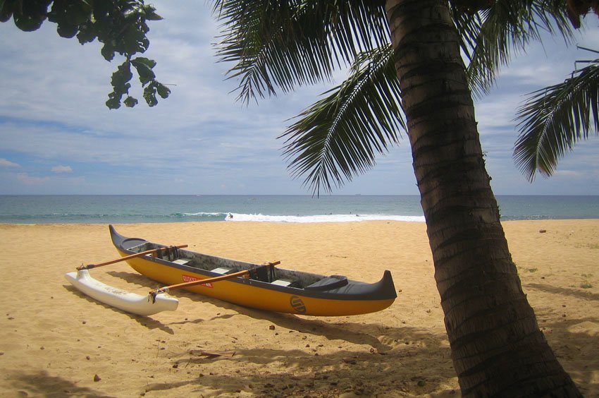 Canoe on Makaha