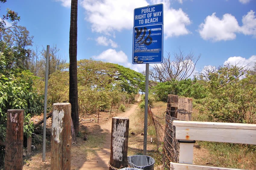 Public beach access and trail