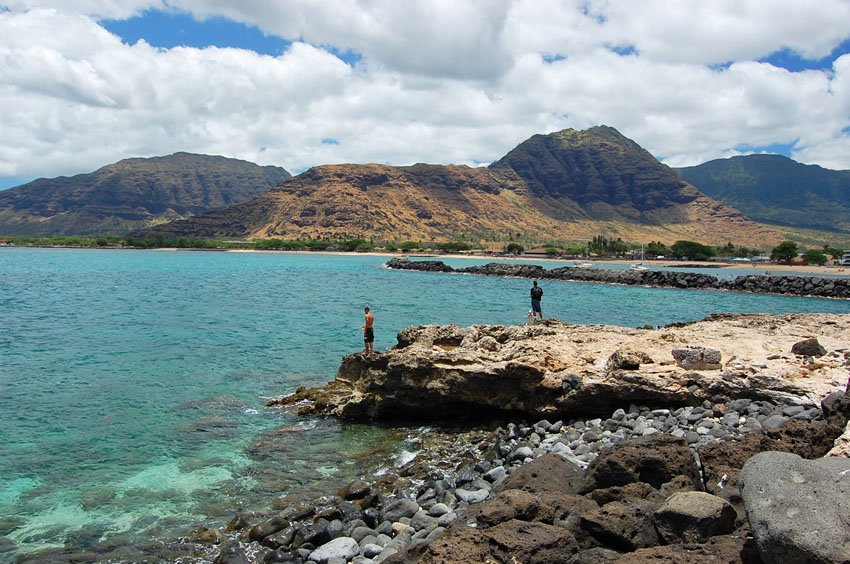 Fishing spot at Poka'i Bay