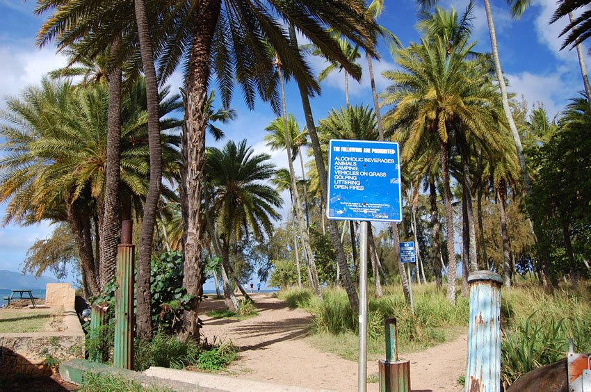 Puaena Point Beach entrance