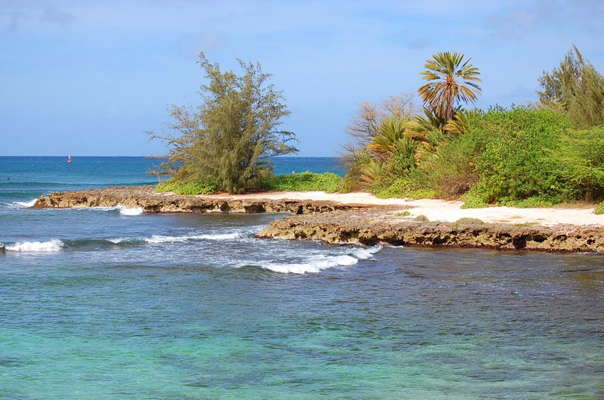 Scenic view to Pua'ena Point