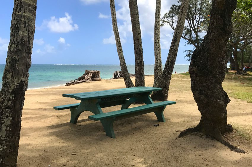 Picnic table