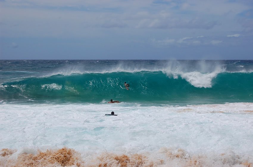 Powerful shorebreak