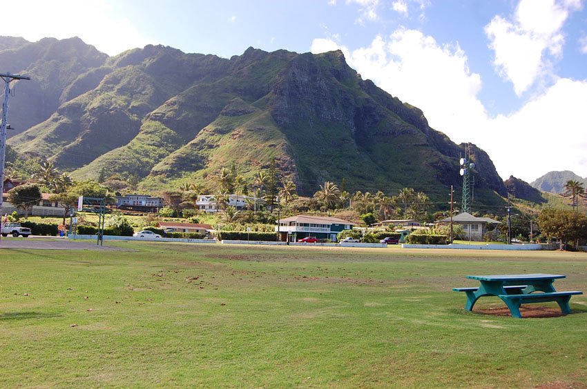 Overlooking the Ko'olau Mountains