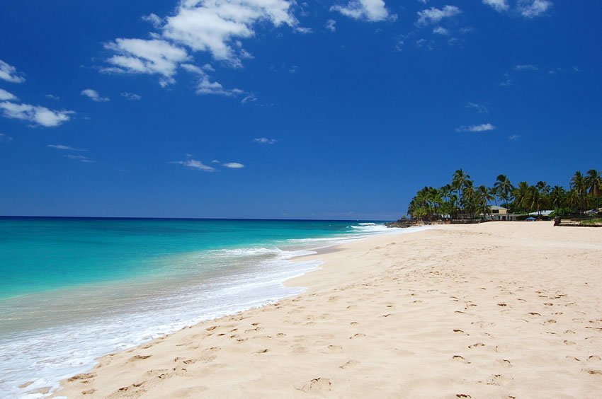 Long white sand beach on Oahu's west shore