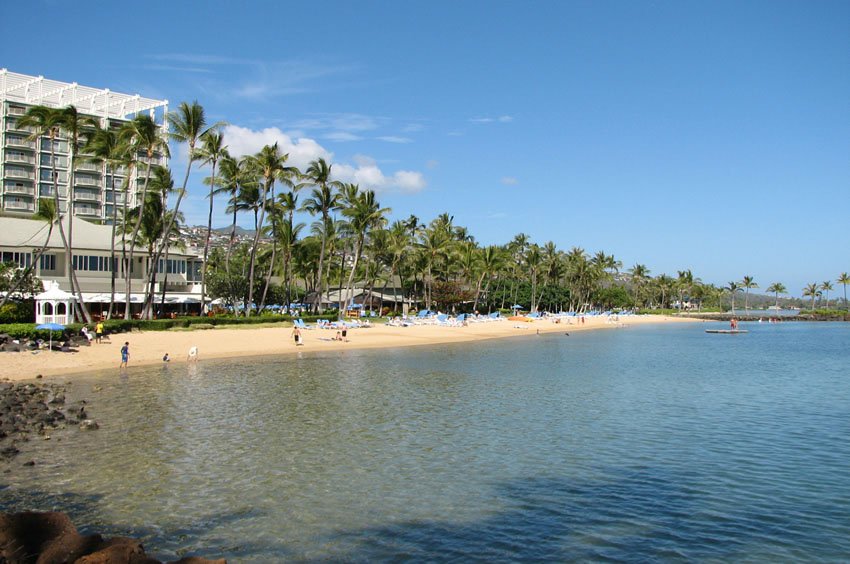 Kahala Hotel Beach