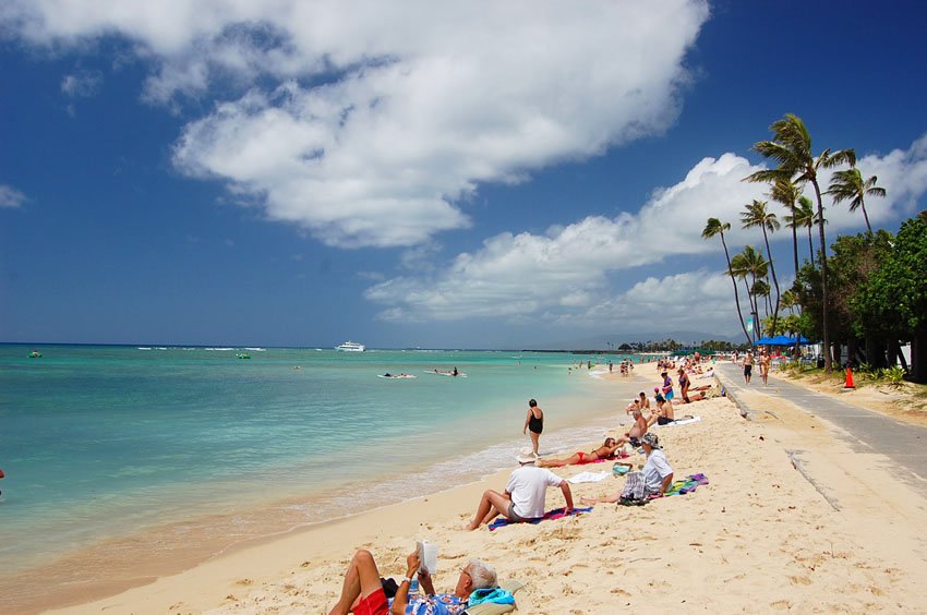 Beach near Outrigger Waikiki On the Beach