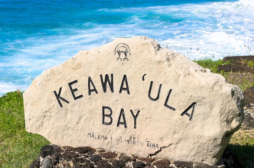 Keawa'ula Bay sign