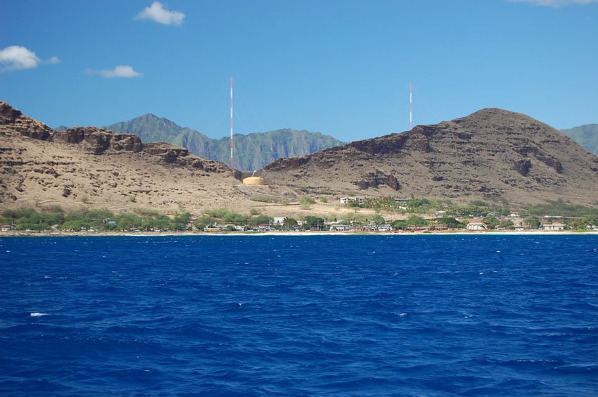 Ma'ili seen from the ocean