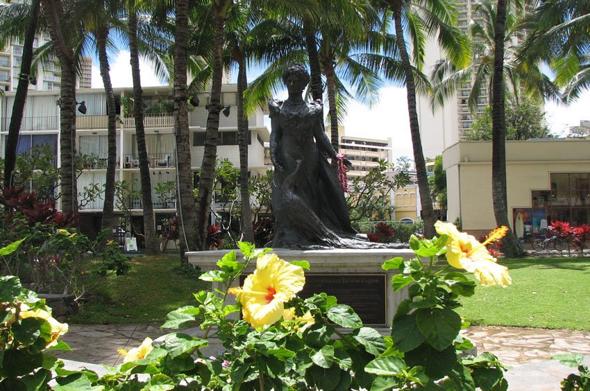 Statue of a Hawaiian queen