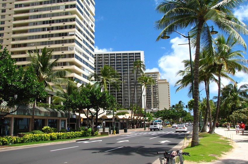 Kalakaua Avenue