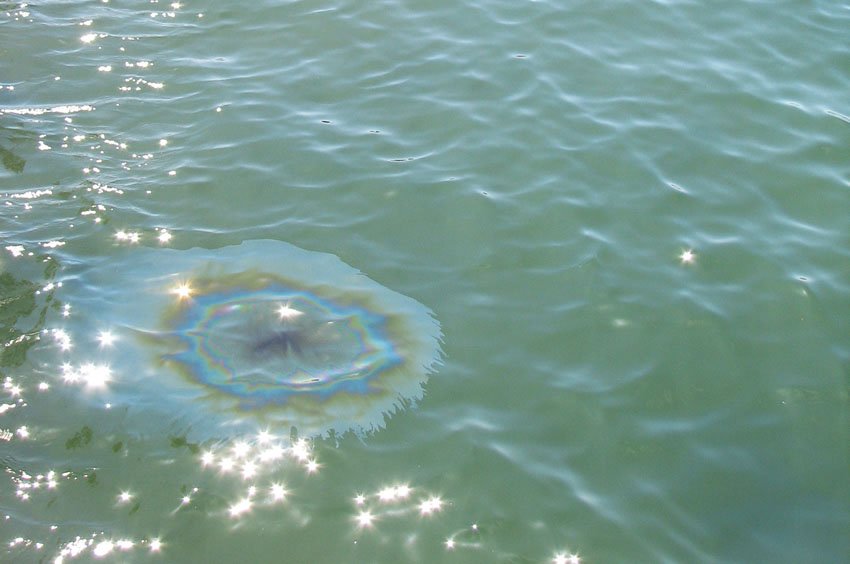 Oil leaking from sunken vessel