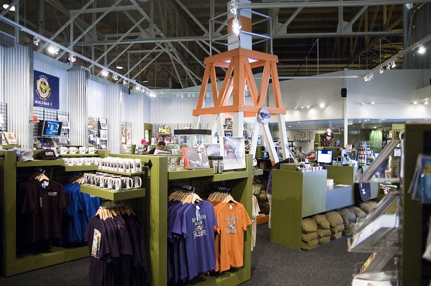 Pacific Aviation Museum gift shop