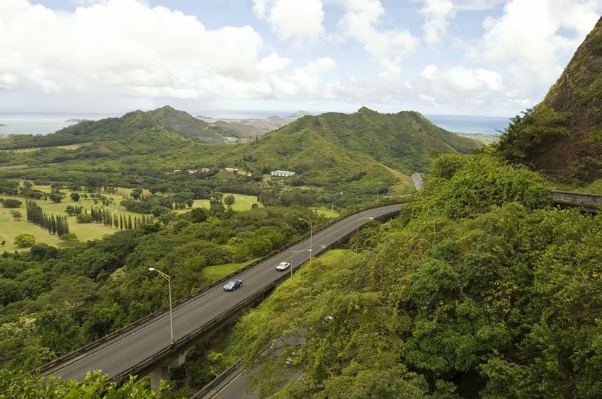 Overlooking the Pali Highway